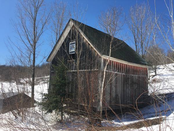Corn Crib for Sale in Vermont