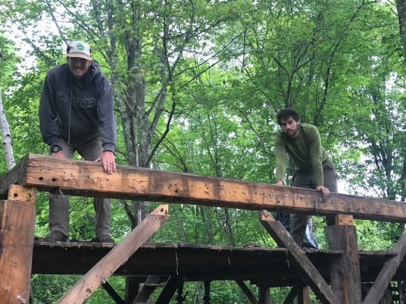 removing the top plate on the Waterford corn crib green mountain timber frames